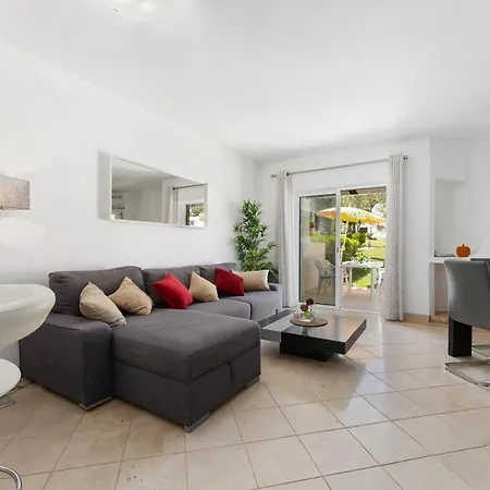 Balaia Golf Poolside Retreat Albufeira