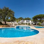 Balaia Golf Poolside Retreat Αλμπουφέιρα