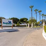 Balaia Golf Poolside Retreat Lägenhet *