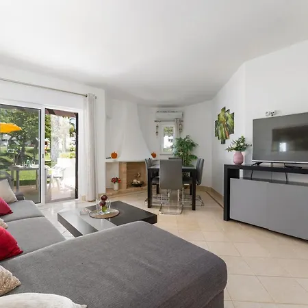 Apartment Balaia Golf Poolside Retreat