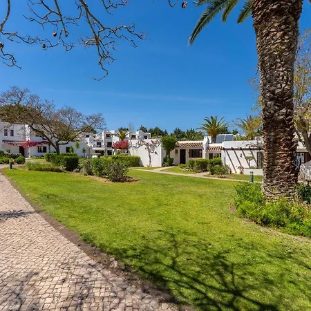 Balaia Golf Poolside Retreat * Albufeira