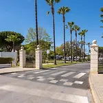 Balaia Golf Poolside Retreat Apartment