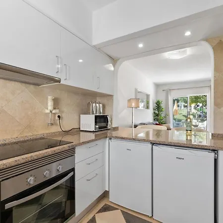 Balaia Golf Poolside Retreat 公寓 阿尔布费拉