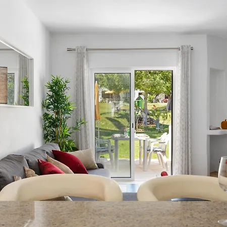 Balaia Golf Poolside Retreat Апартаменты Албуфейра