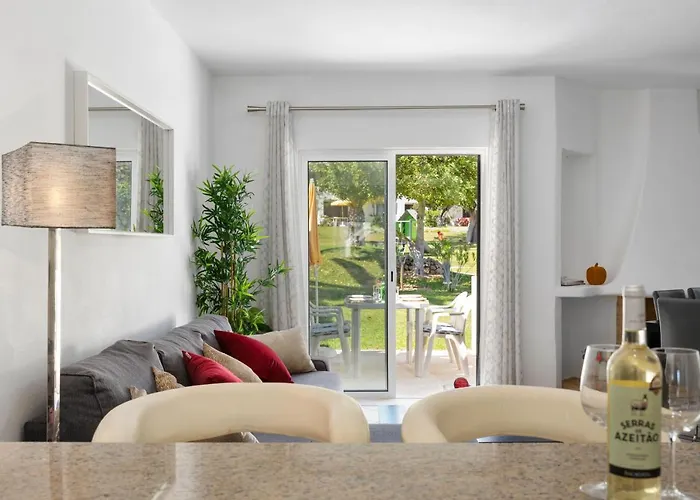 Balaia Golf Poolside Retreat 아파트 알부페이라