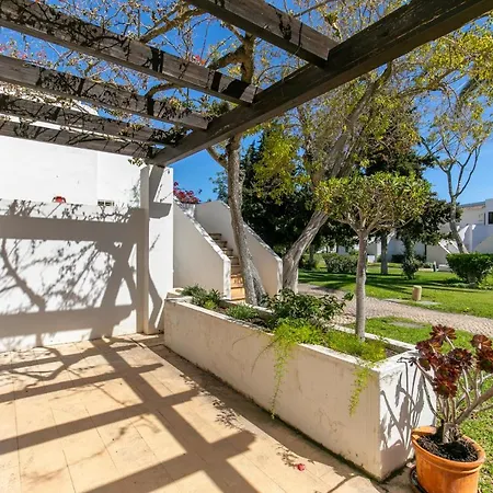 Balaia Golf Poolside Retreat Διαμέρισμα *